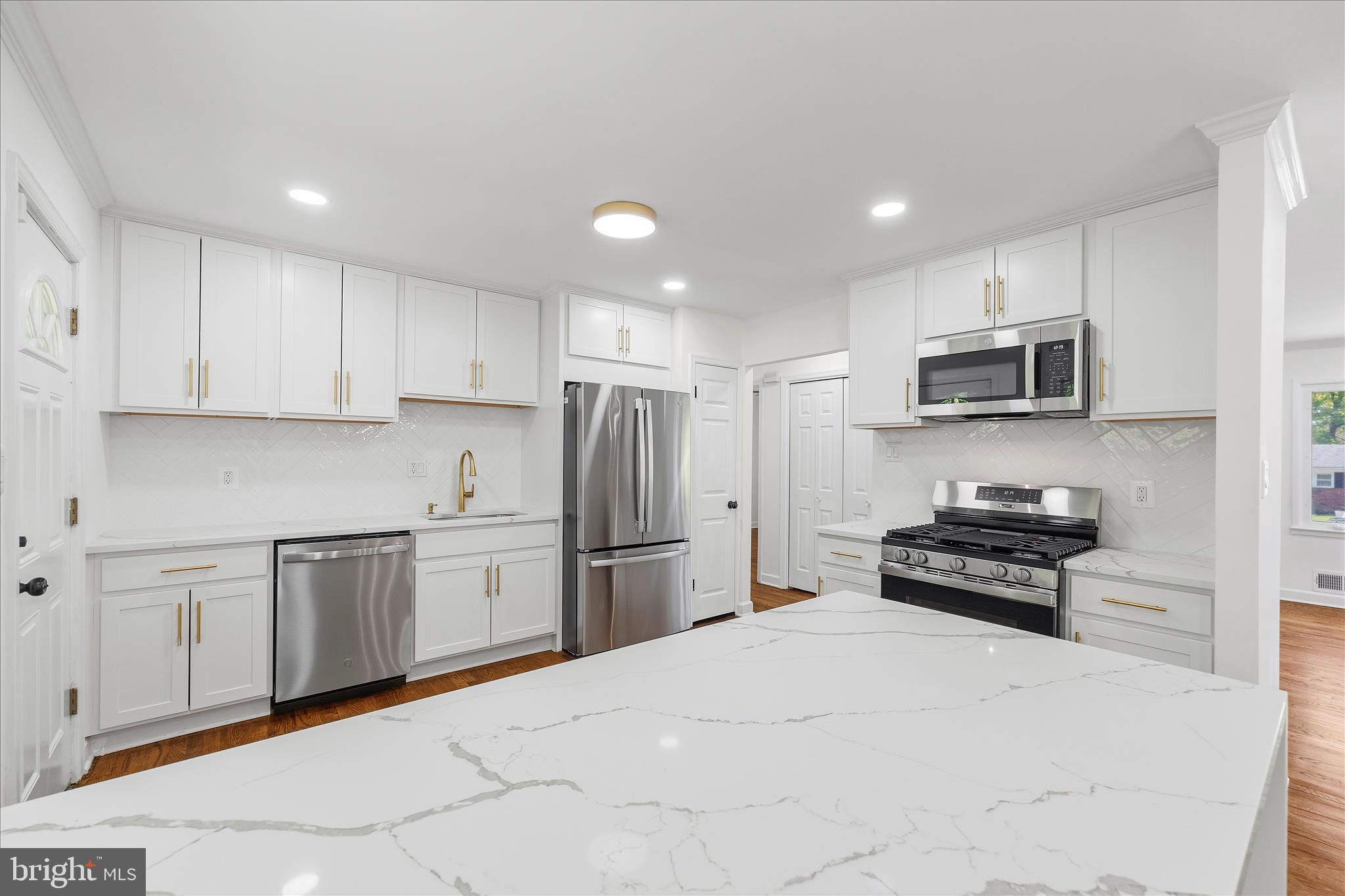 CALVERTON - Residential