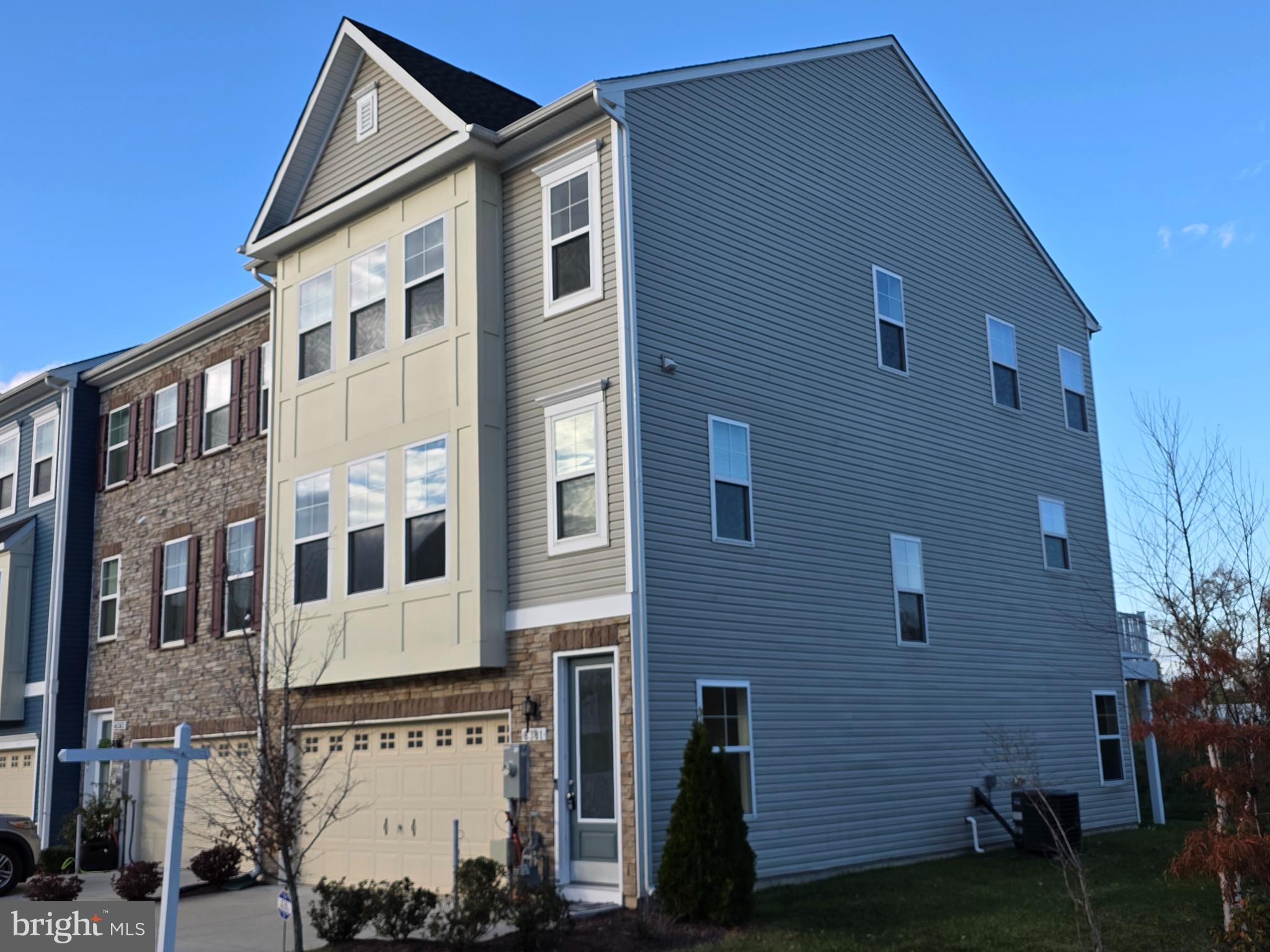 8381 AMBER BEACON CIRCLE