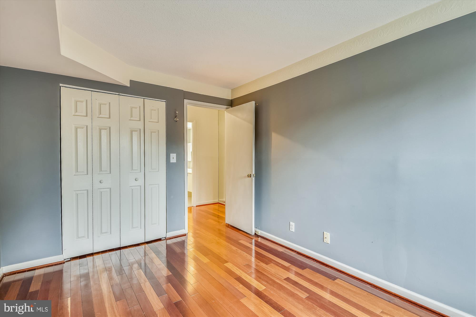 ASTORIA CONDOMINIUM - Residential