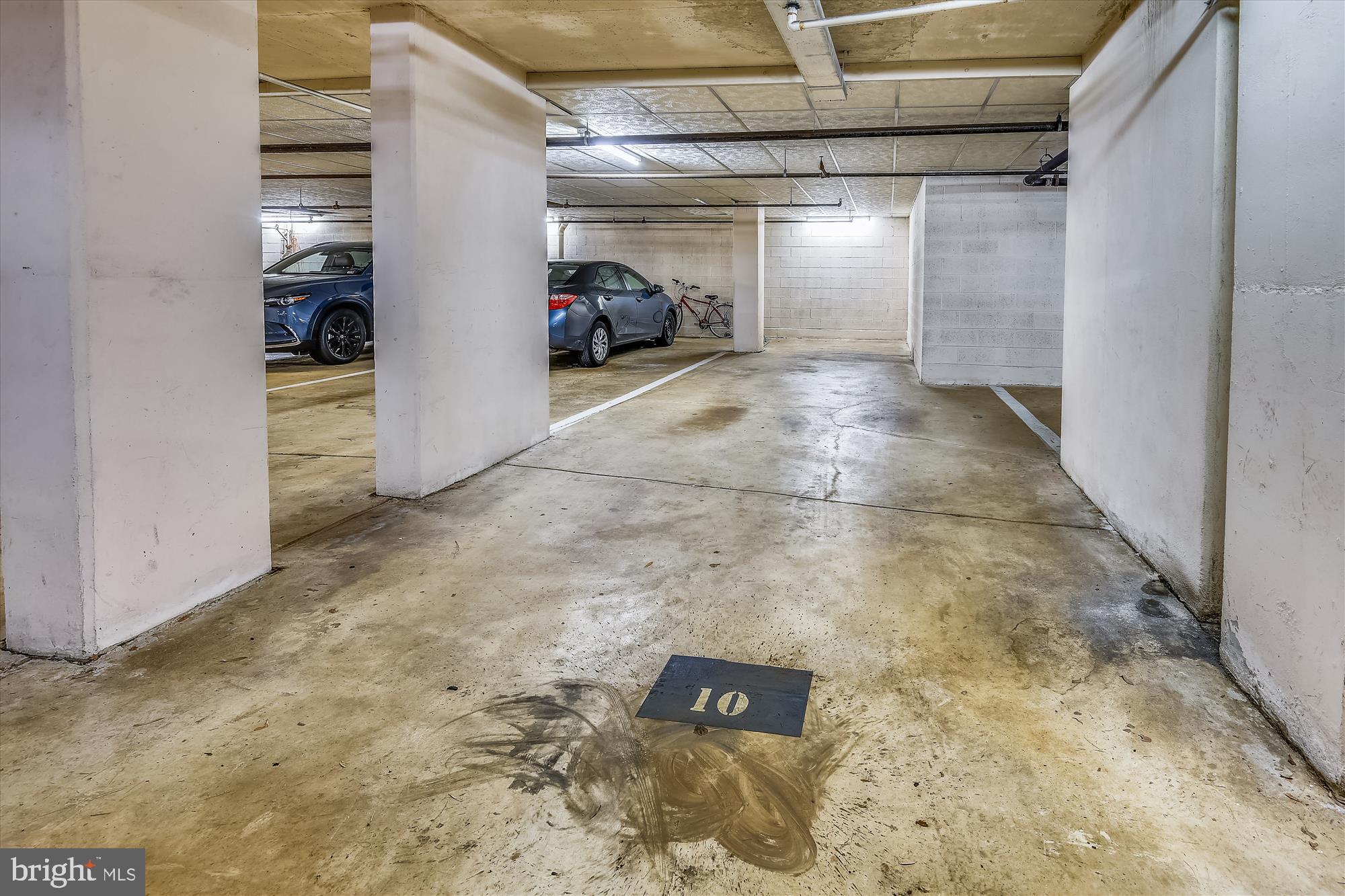 ASTORIA CONDOMINIUM - Residential