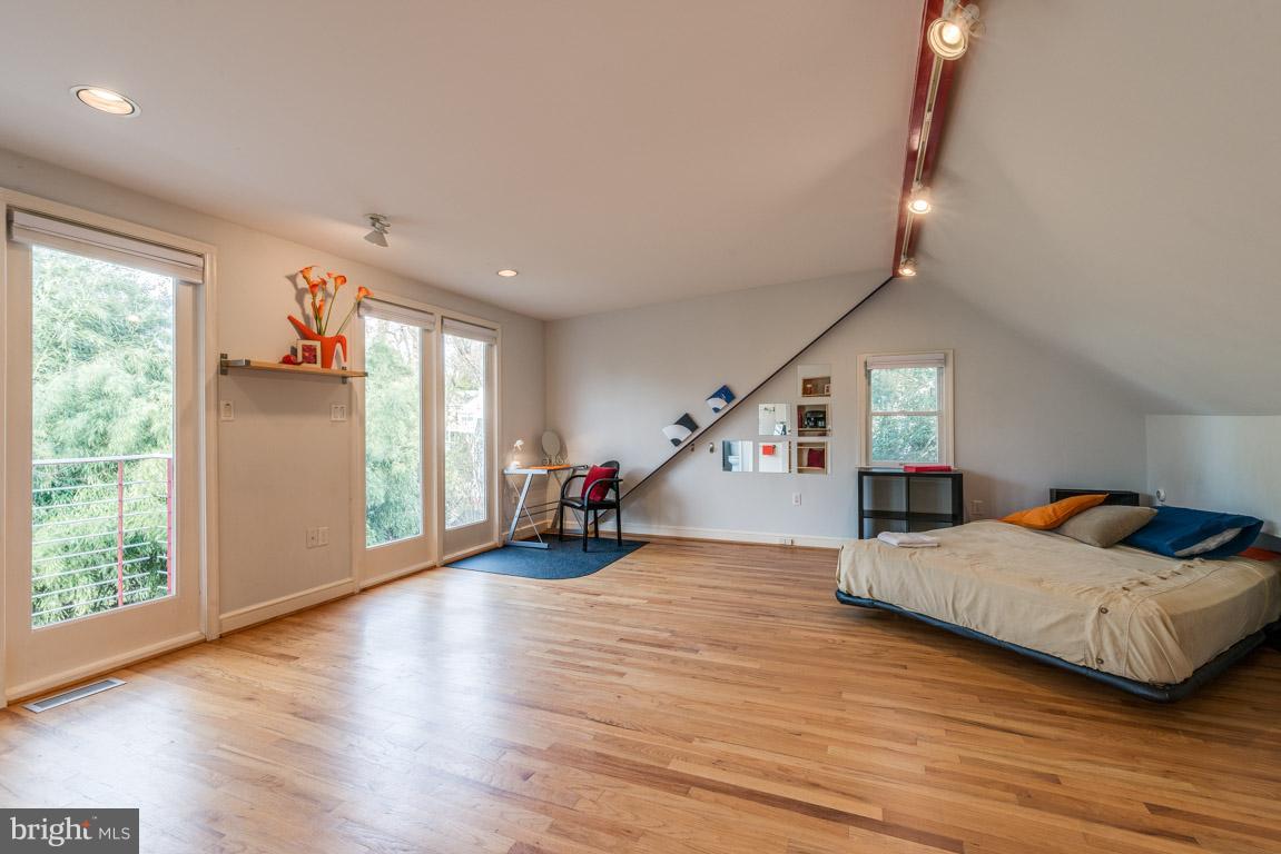 GLENBROOK VILLAGE - Residential