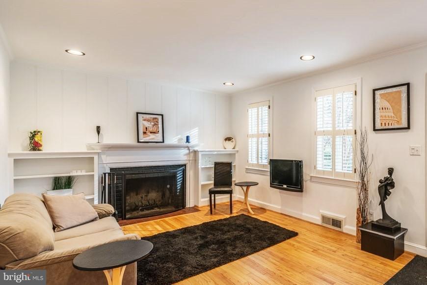 GLENBROOK VILLAGE - Residential