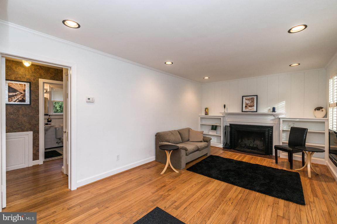 GLENBROOK VILLAGE - Residential