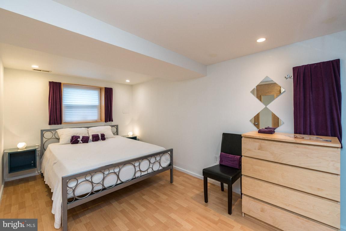 GLENBROOK VILLAGE - Residential