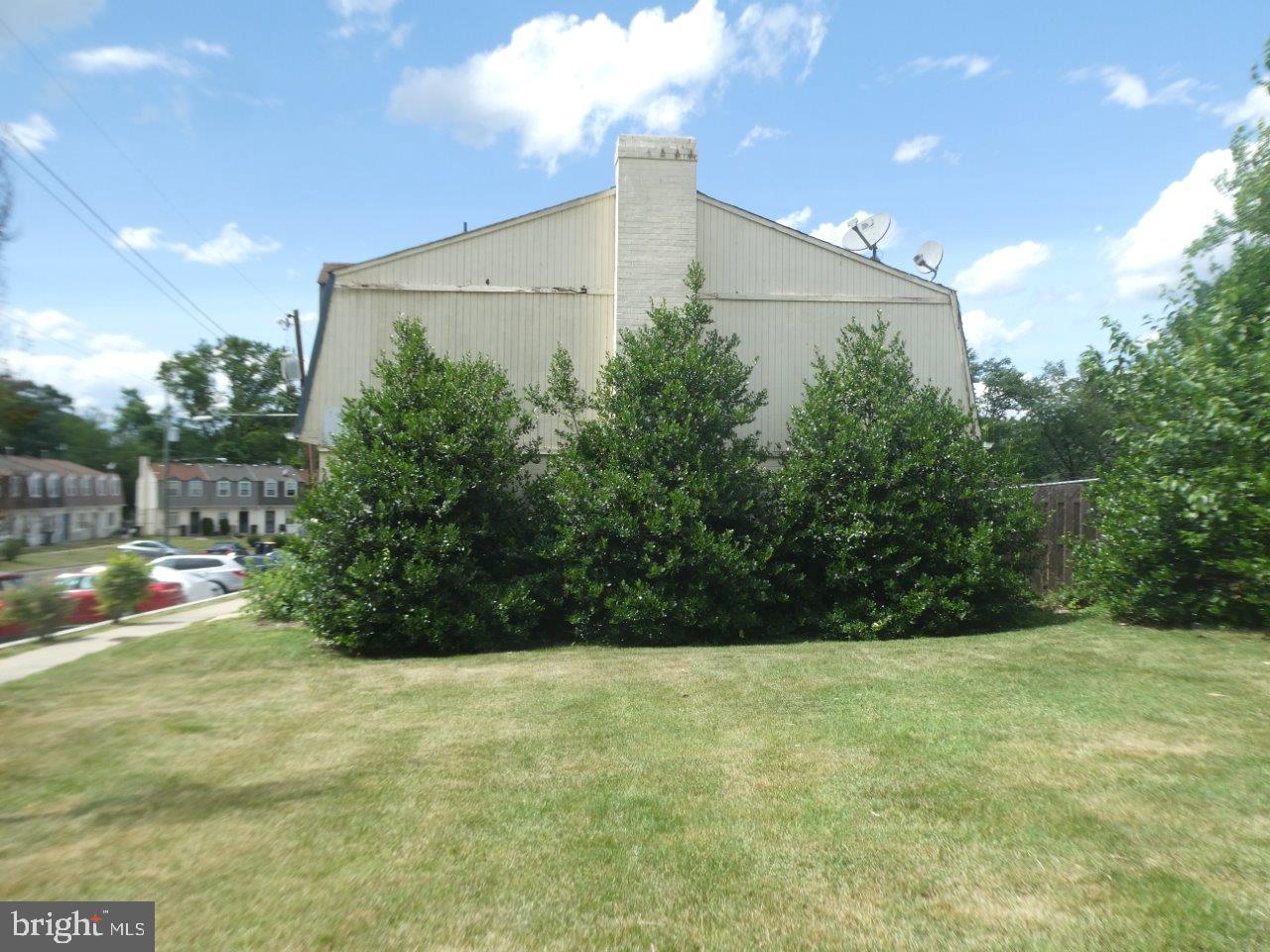 WINDMILL SQUARE - Residential