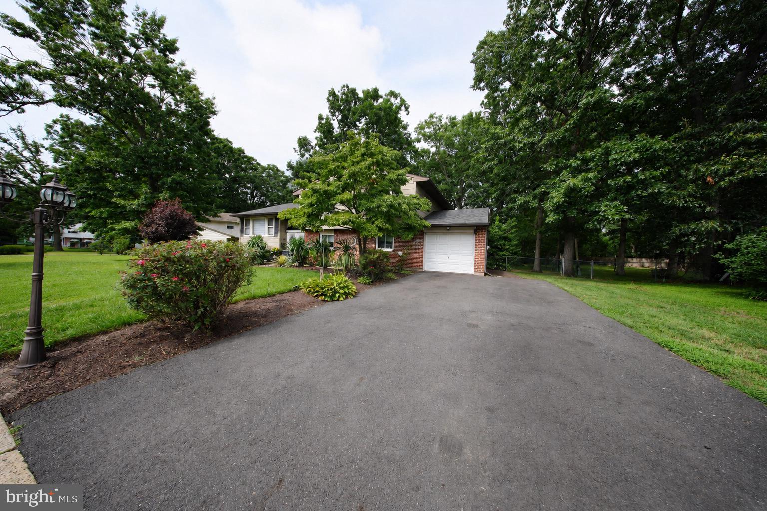9 DARTMOUTH DRIVE