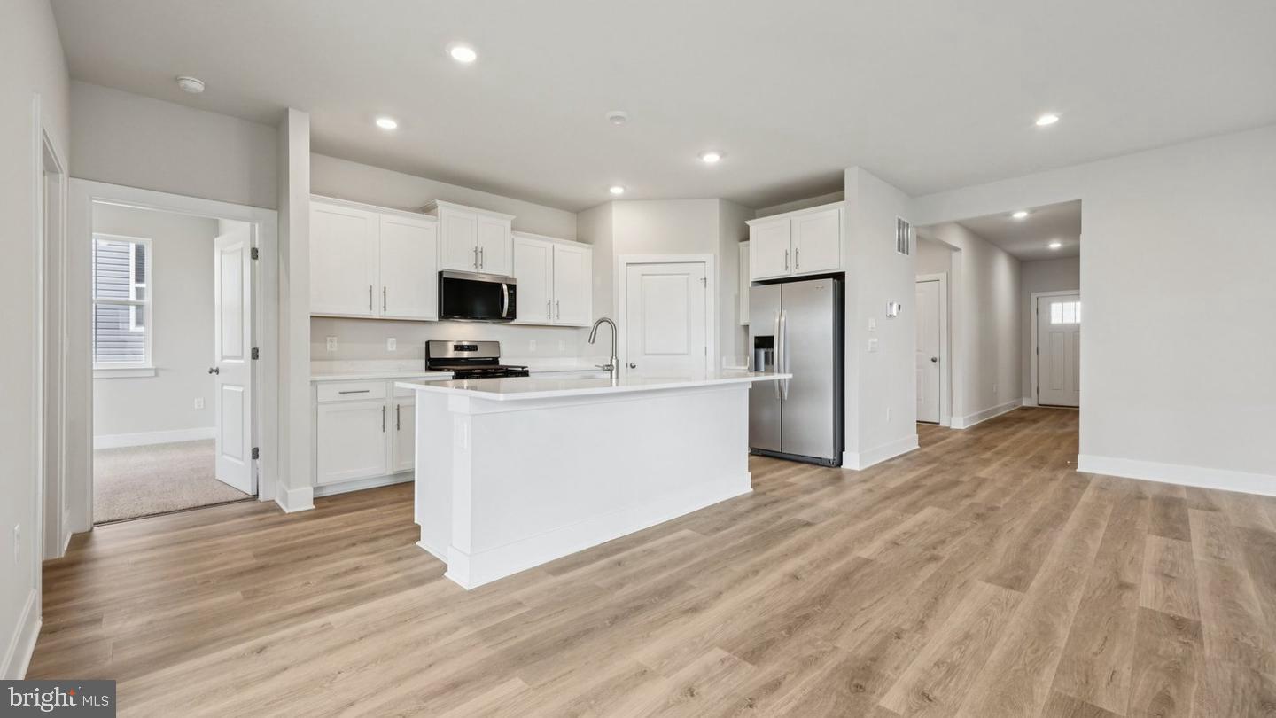 2 SANTA MONICA ROAD