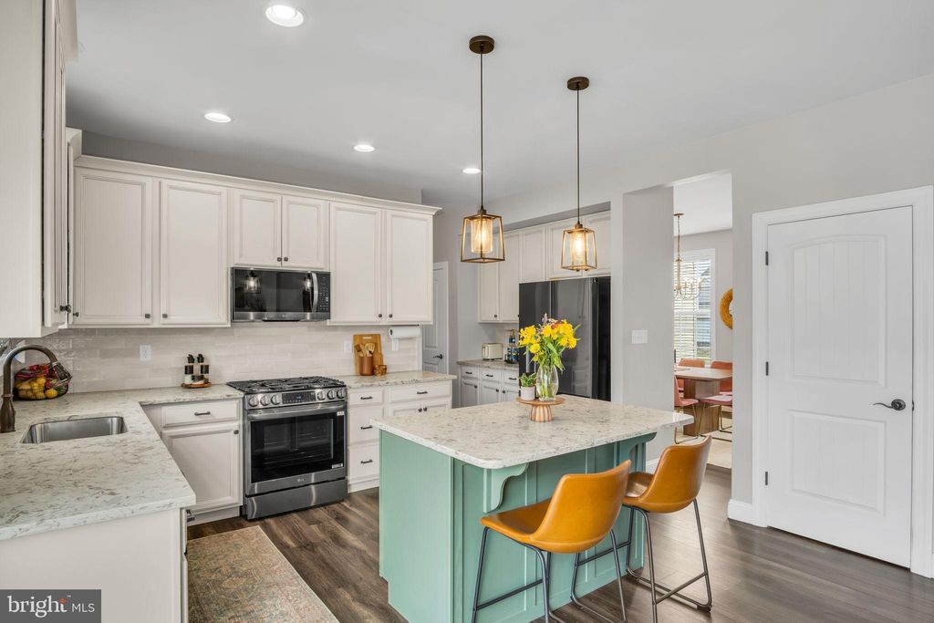 Photo of 7232 Rock Ridge Avenue, HARRISBURG, PA 17112 (MLS # PADA2049416)