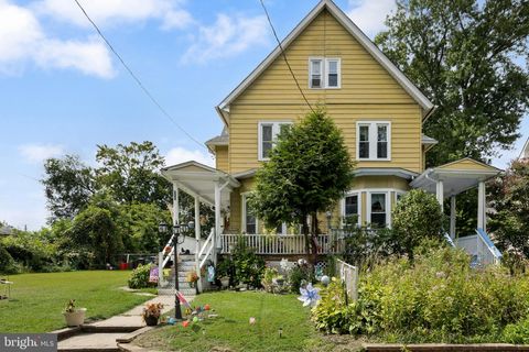 212 CLIFTON AVENUE MOUNT HOLLY NJ 08060