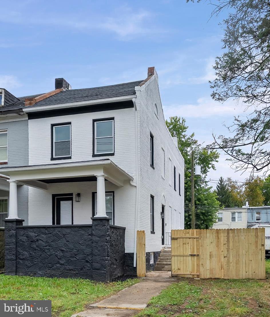 WEST ARLINGTON - Residential