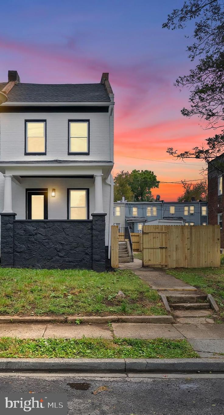 WEST ARLINGTON - Residential