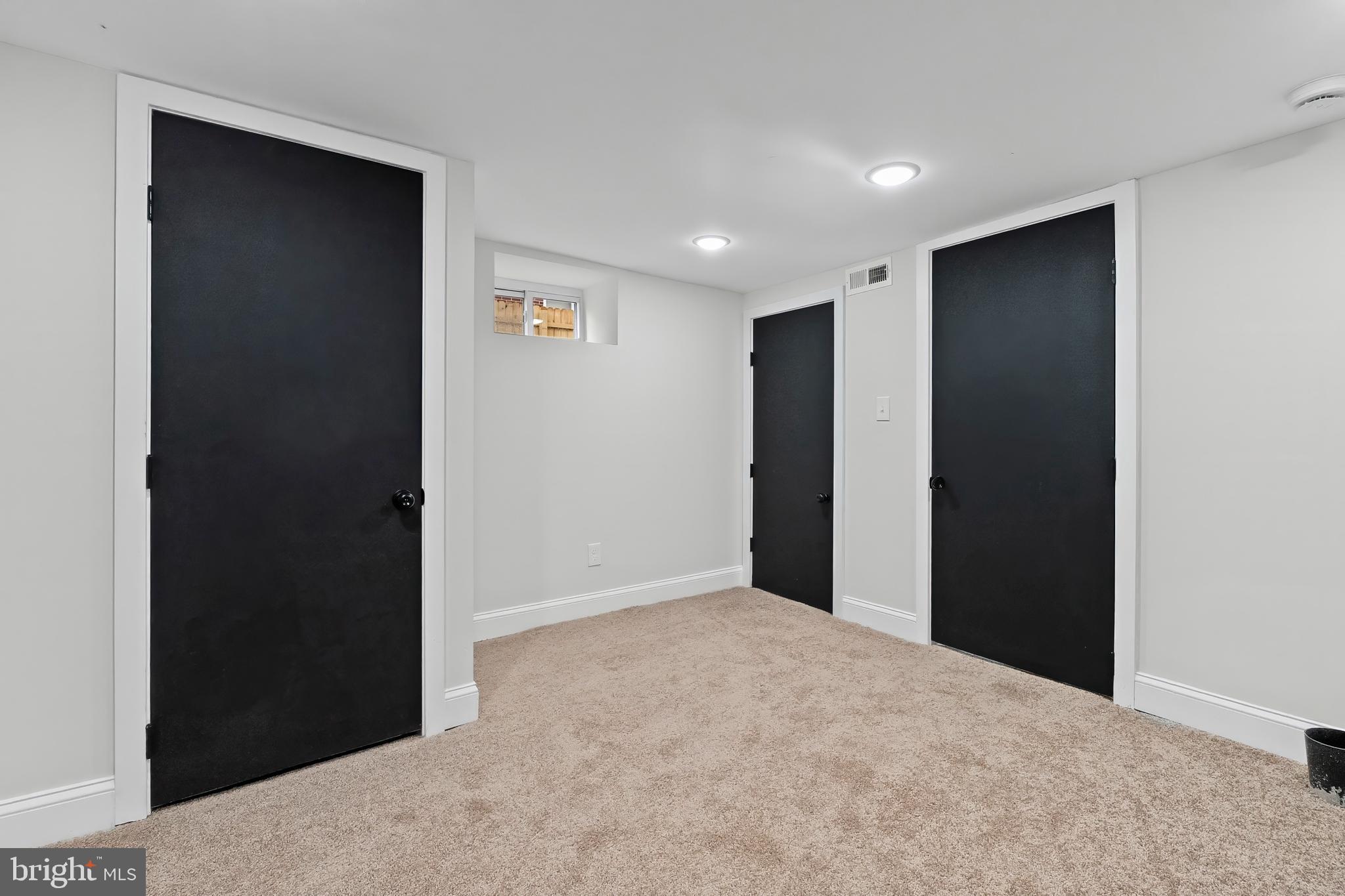 WEST ARLINGTON - Residential