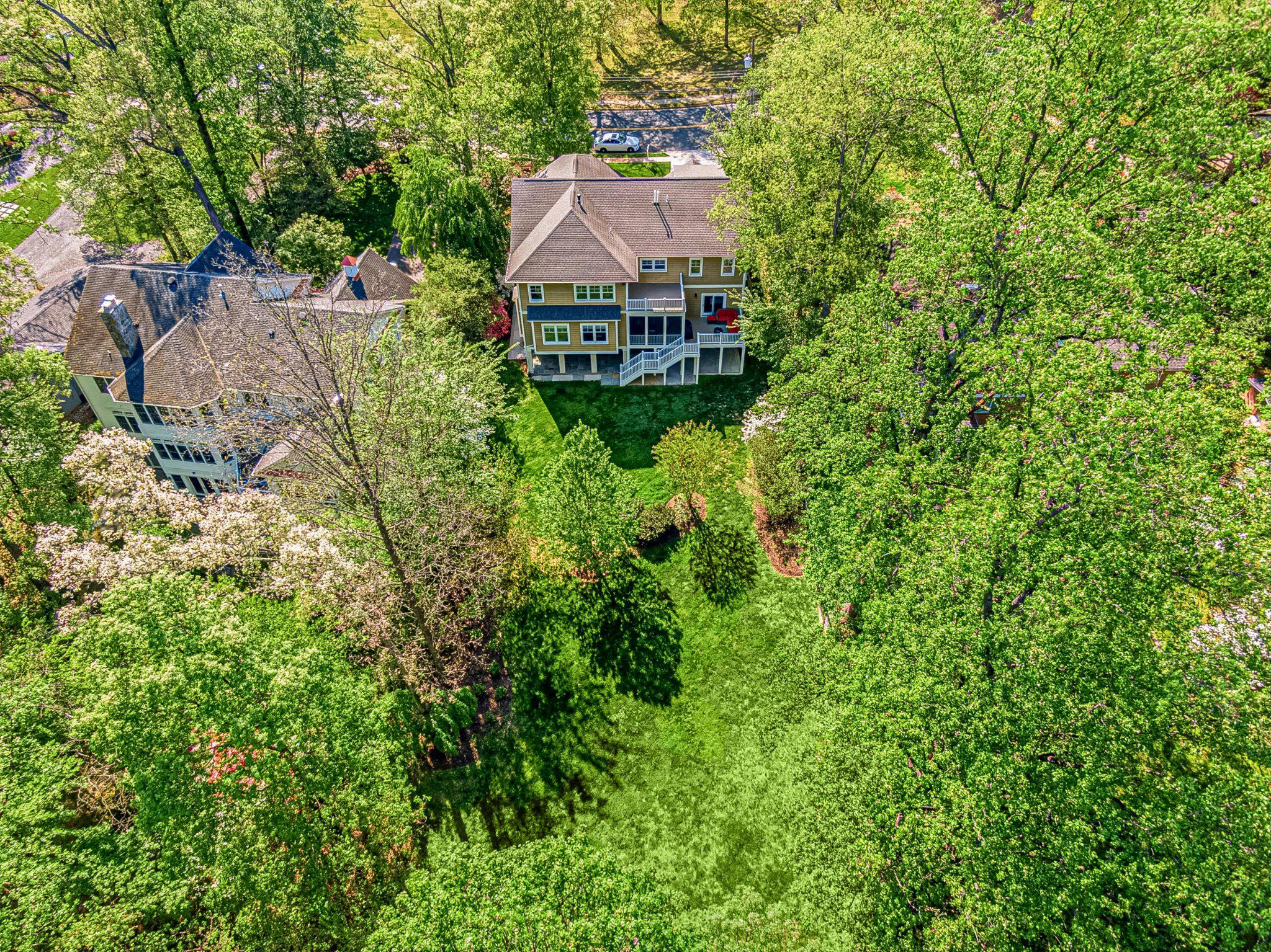 WILLIAMSBURG VILLAGE - Residential