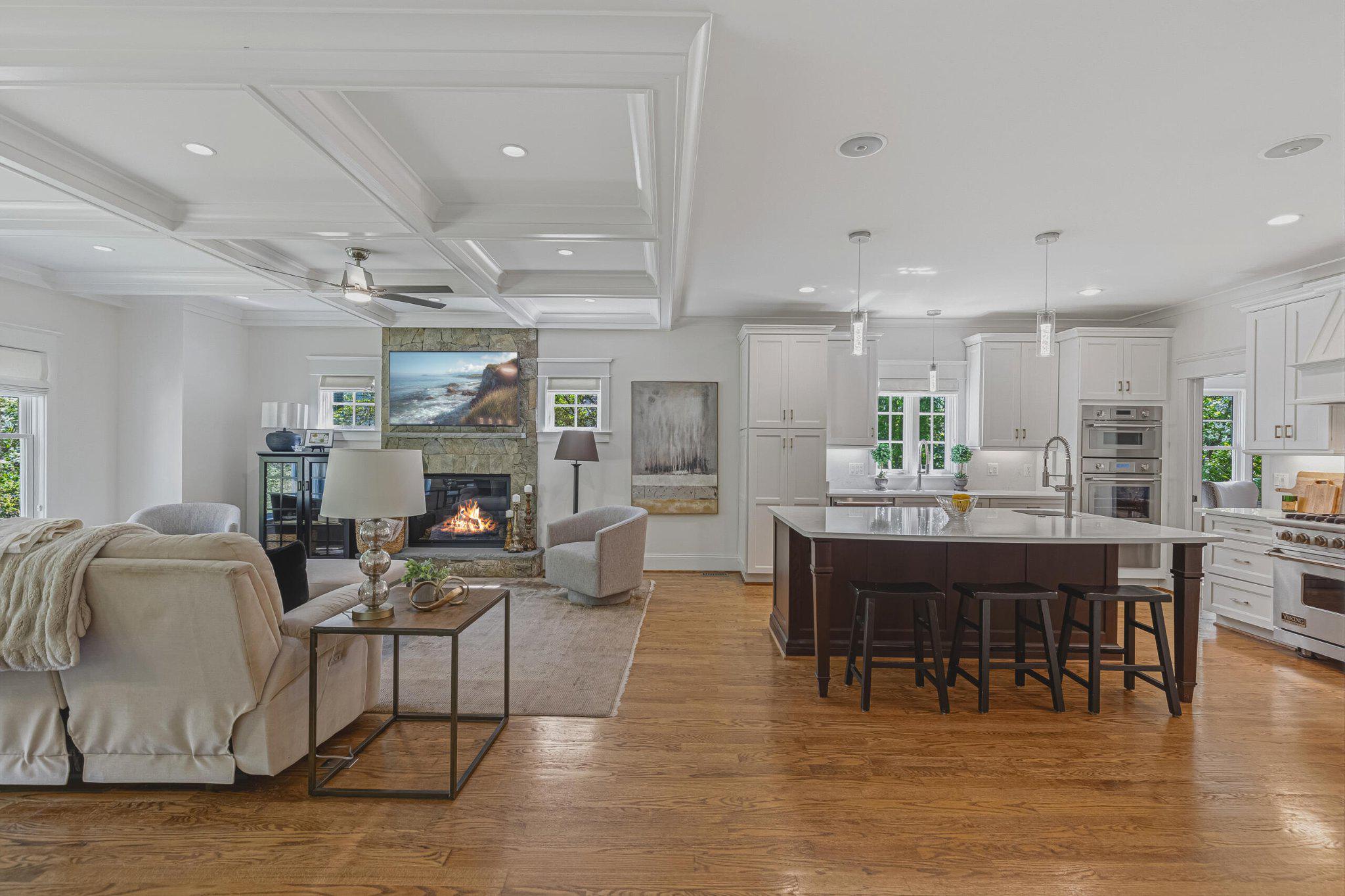 WILLIAMSBURG VILLAGE - Residential