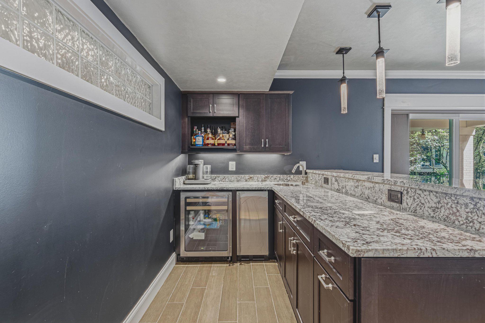 WILLIAMSBURG VILLAGE - Residential