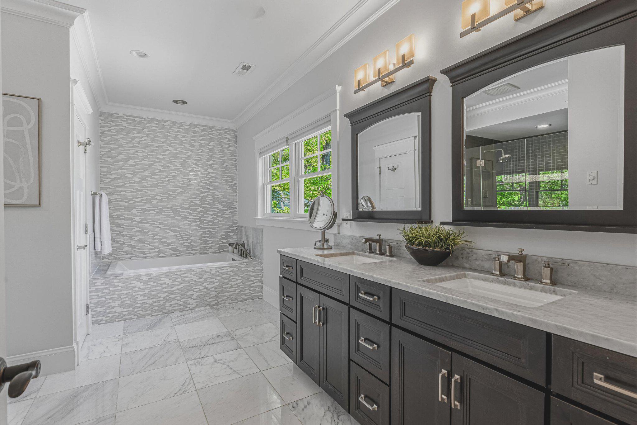 WILLIAMSBURG VILLAGE - Residential