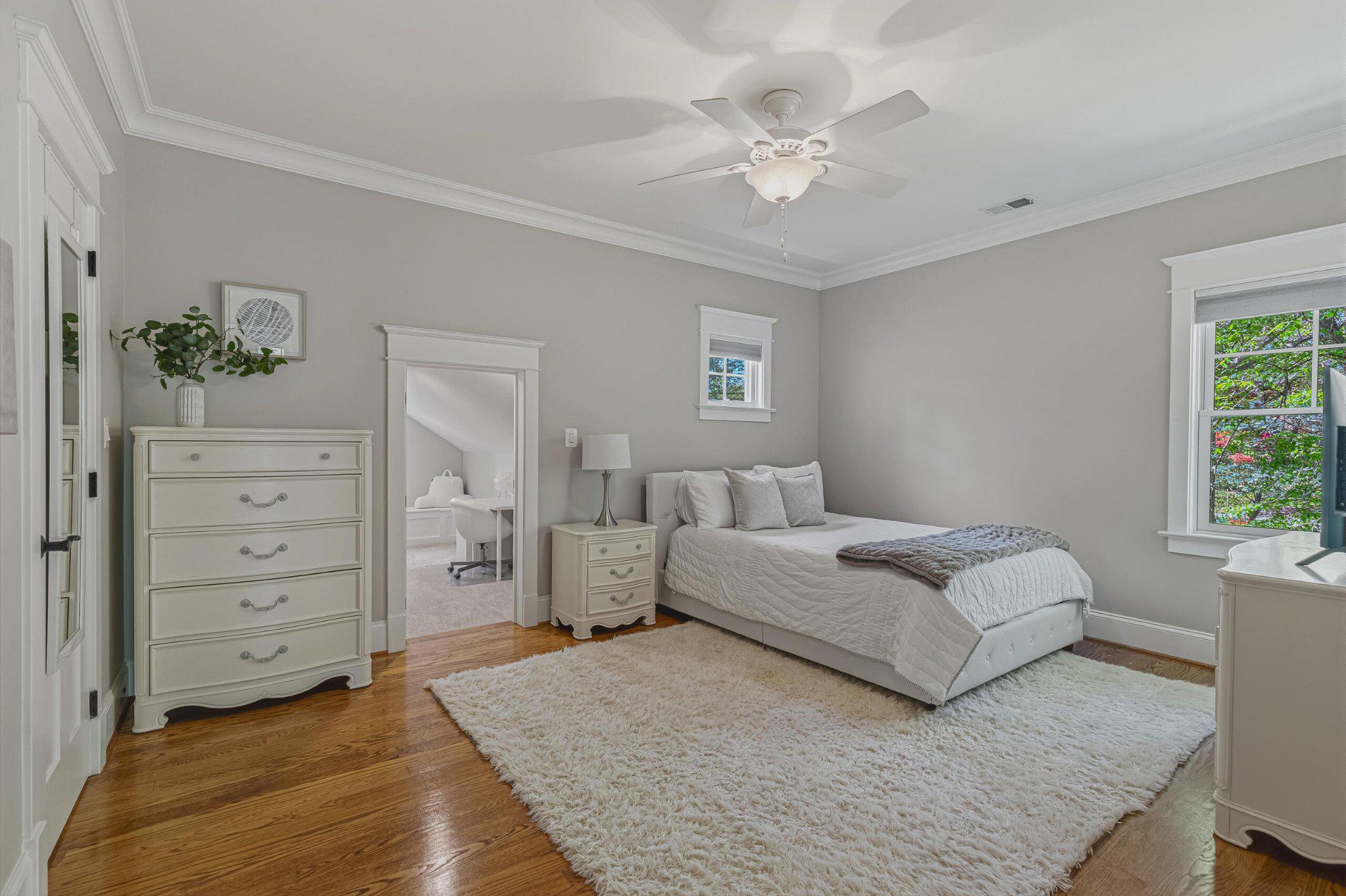 WILLIAMSBURG VILLAGE - Residential