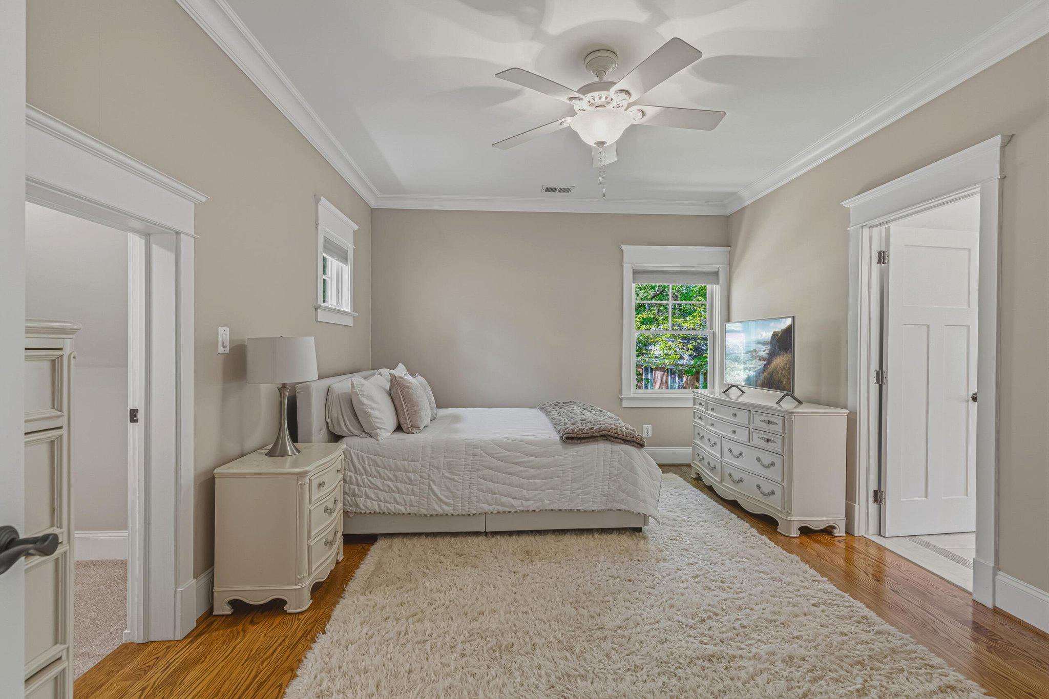 WILLIAMSBURG VILLAGE - Residential