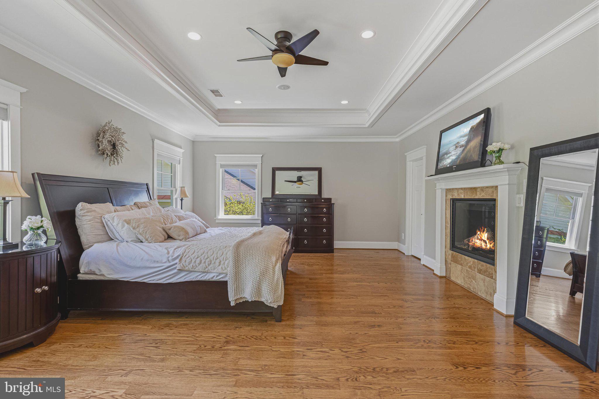 WILLIAMSBURG VILLAGE - Residential