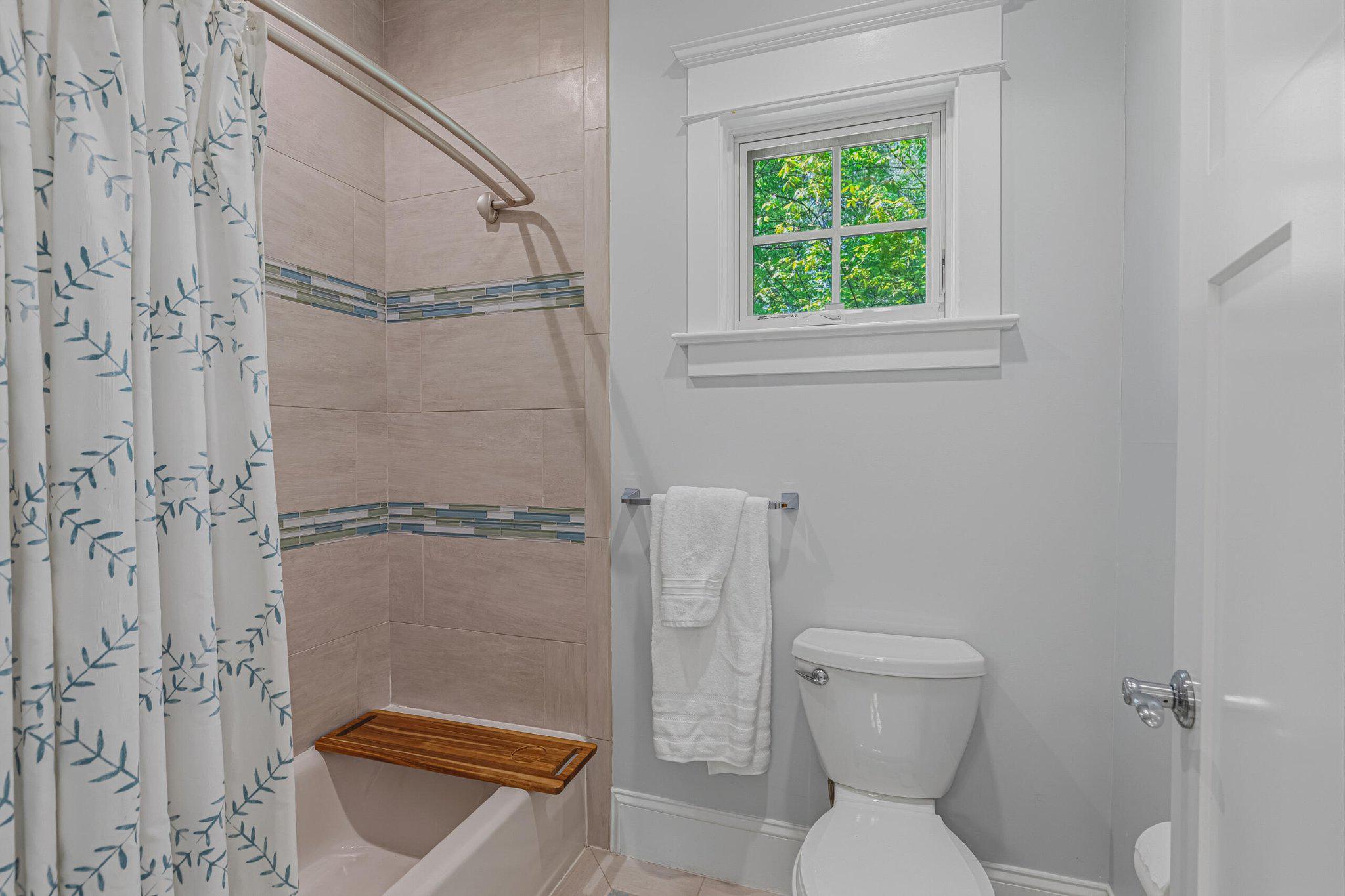 WILLIAMSBURG VILLAGE - Residential