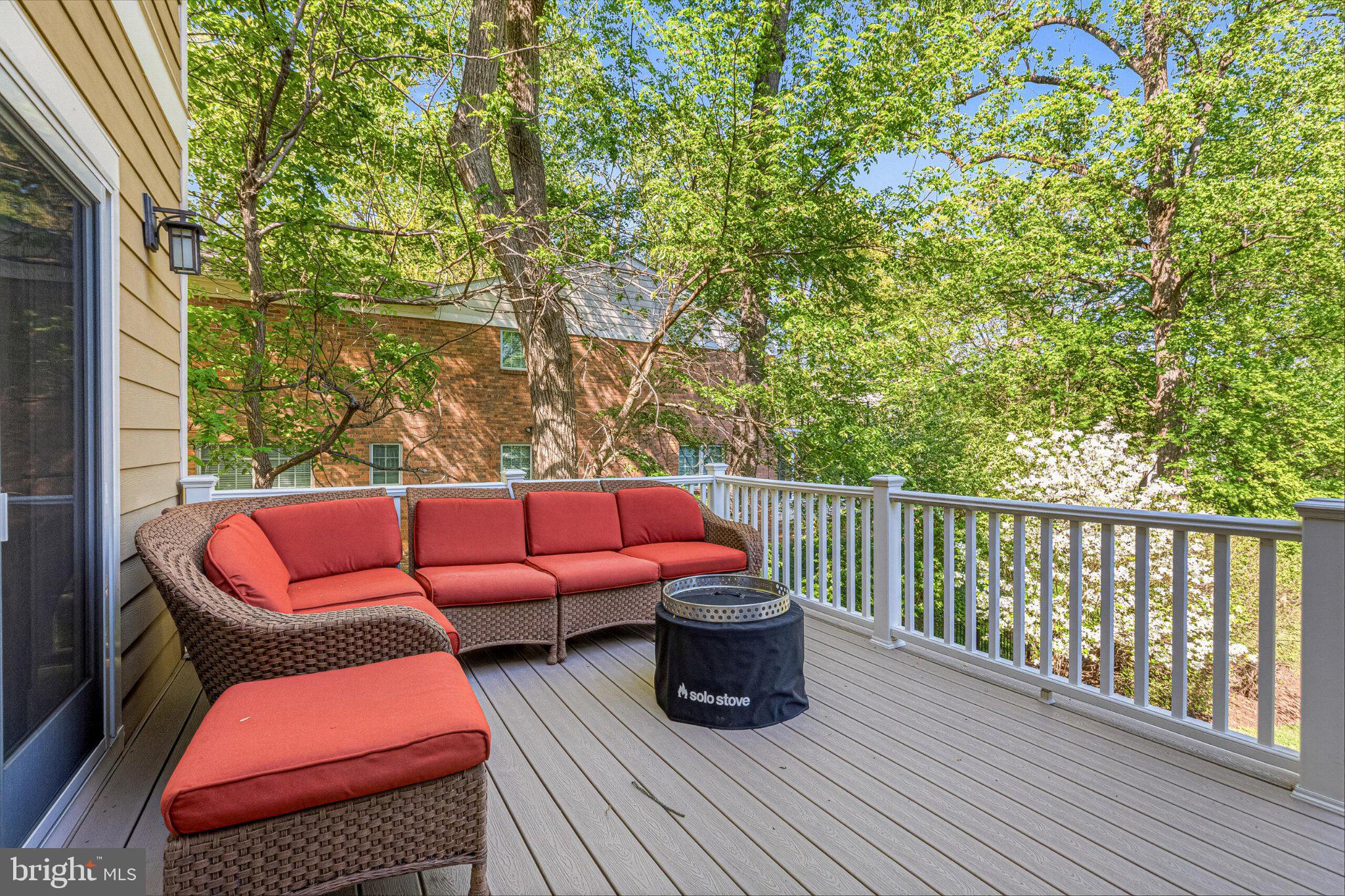 WILLIAMSBURG VILLAGE - Residential