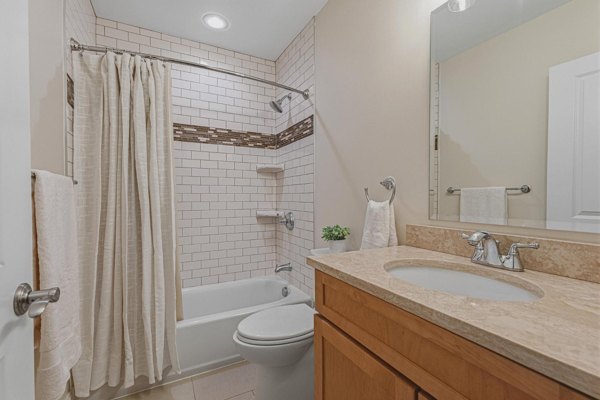 WILLIAMSBURG VILLAGE - Residential