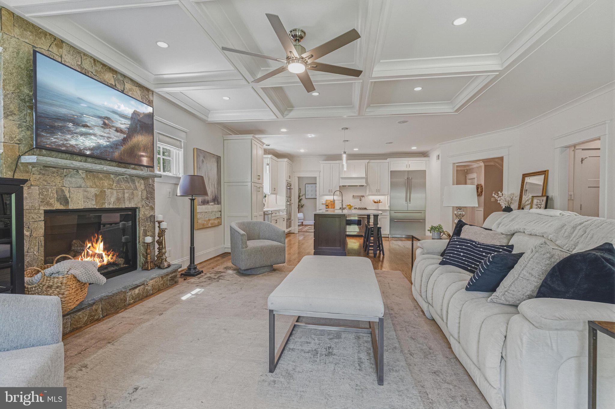 WILLIAMSBURG VILLAGE - Residential