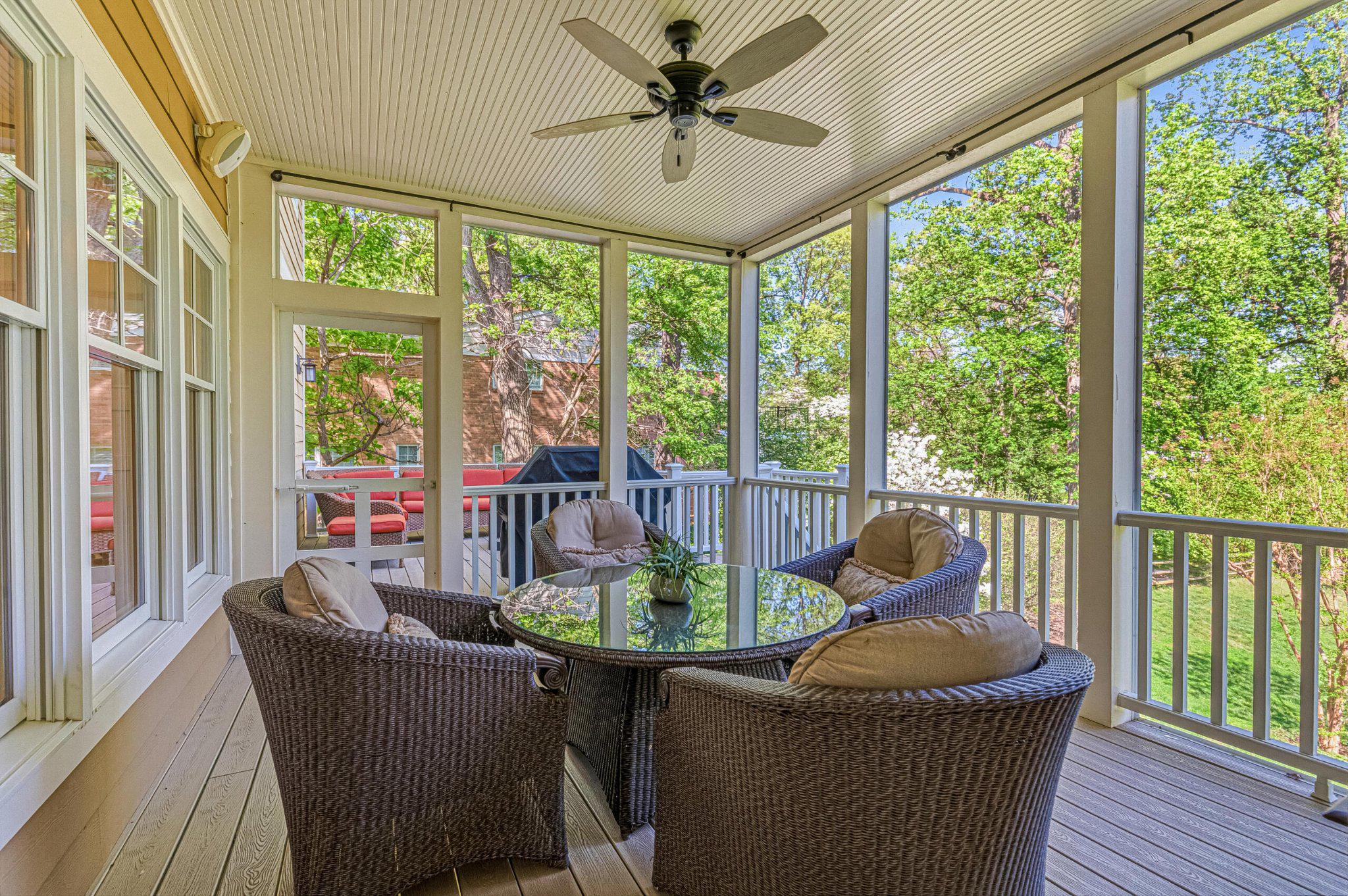 WILLIAMSBURG VILLAGE - Residential