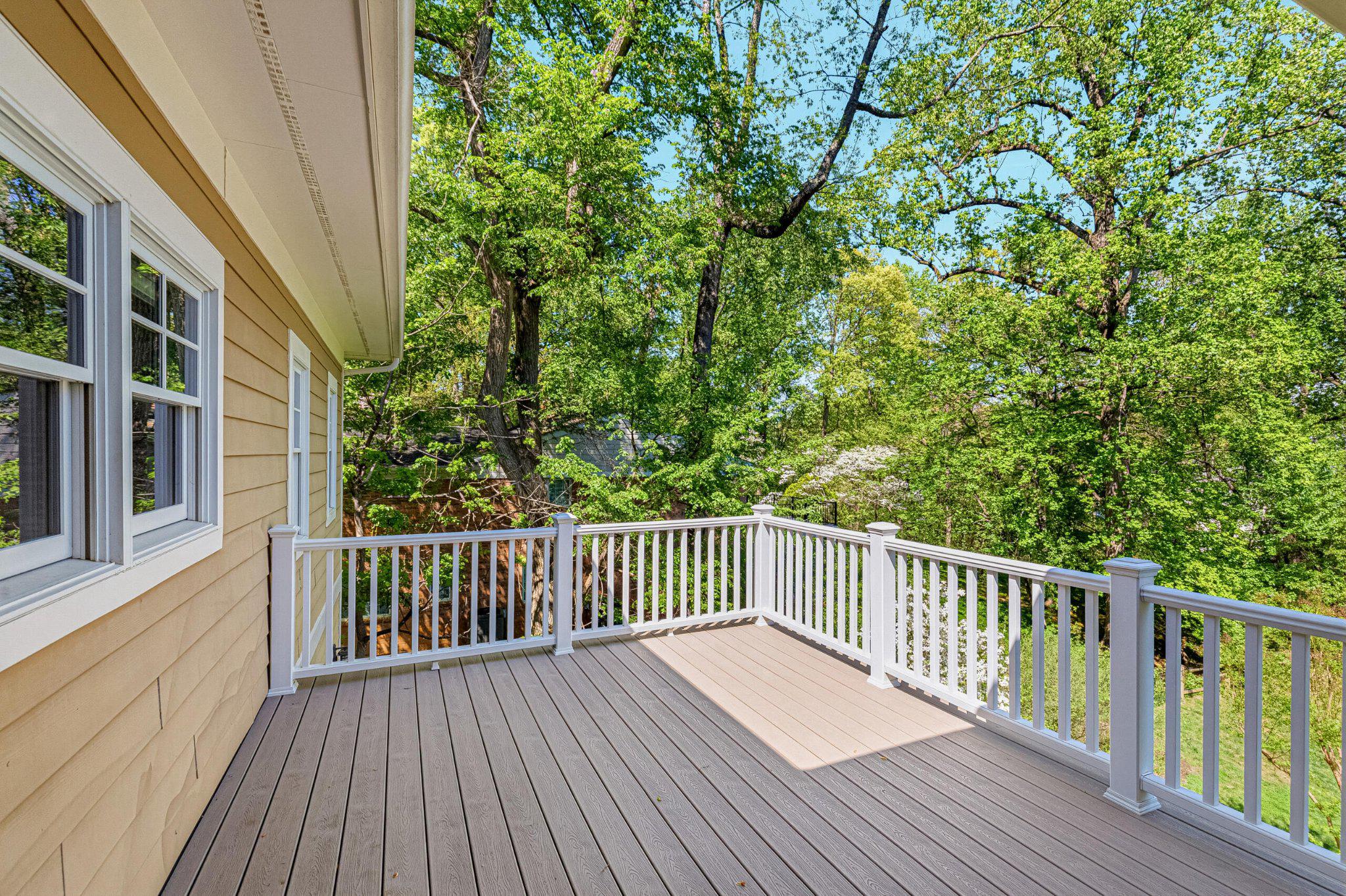 WILLIAMSBURG VILLAGE - Residential