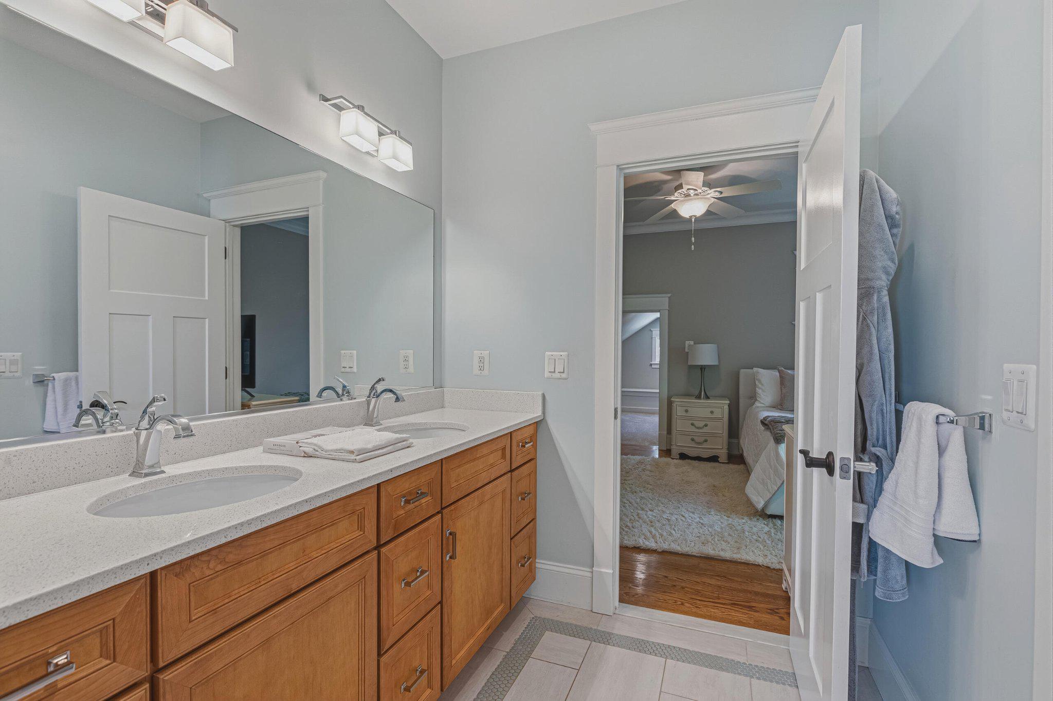 WILLIAMSBURG VILLAGE - Residential