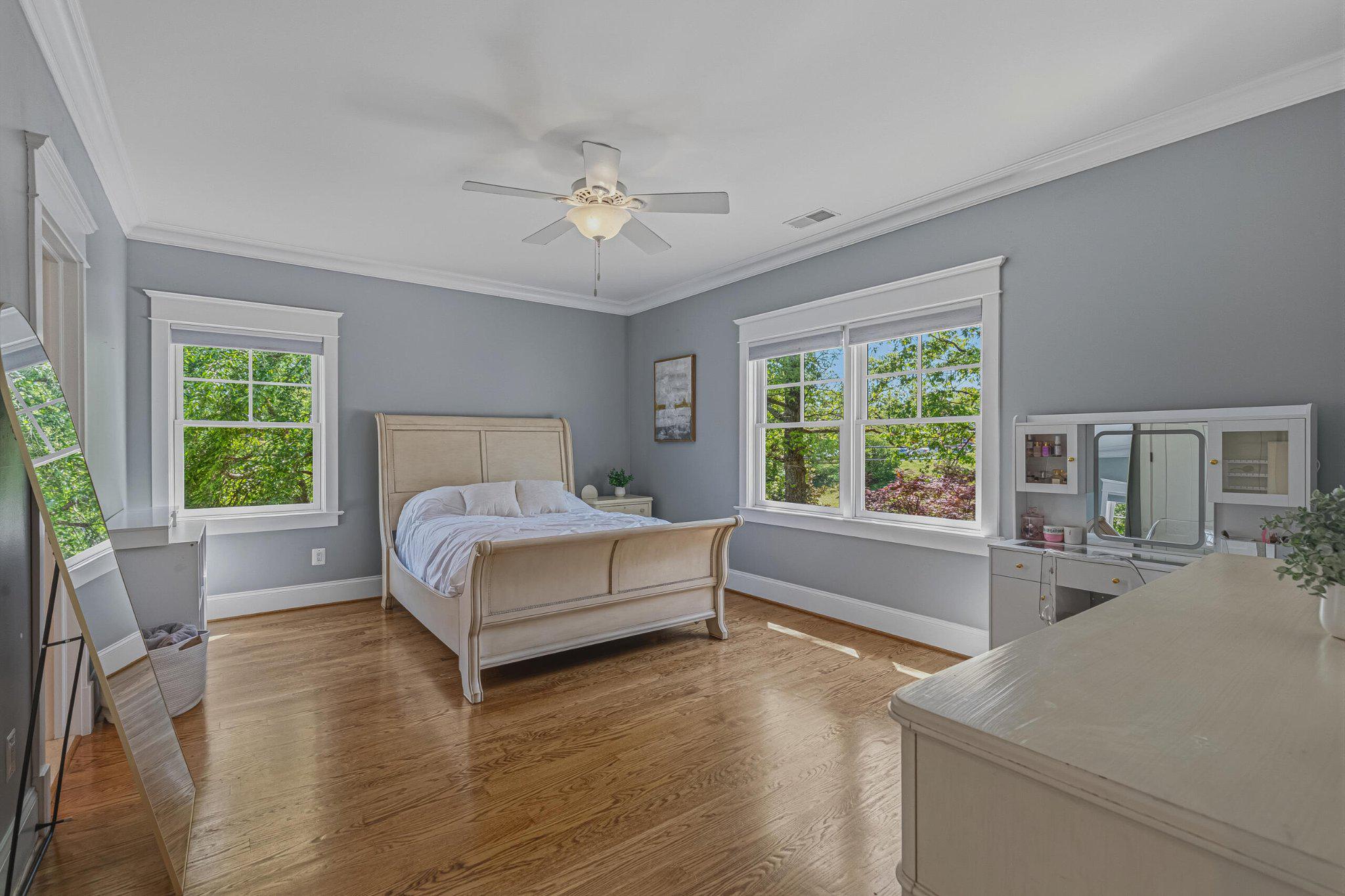 WILLIAMSBURG VILLAGE - Residential