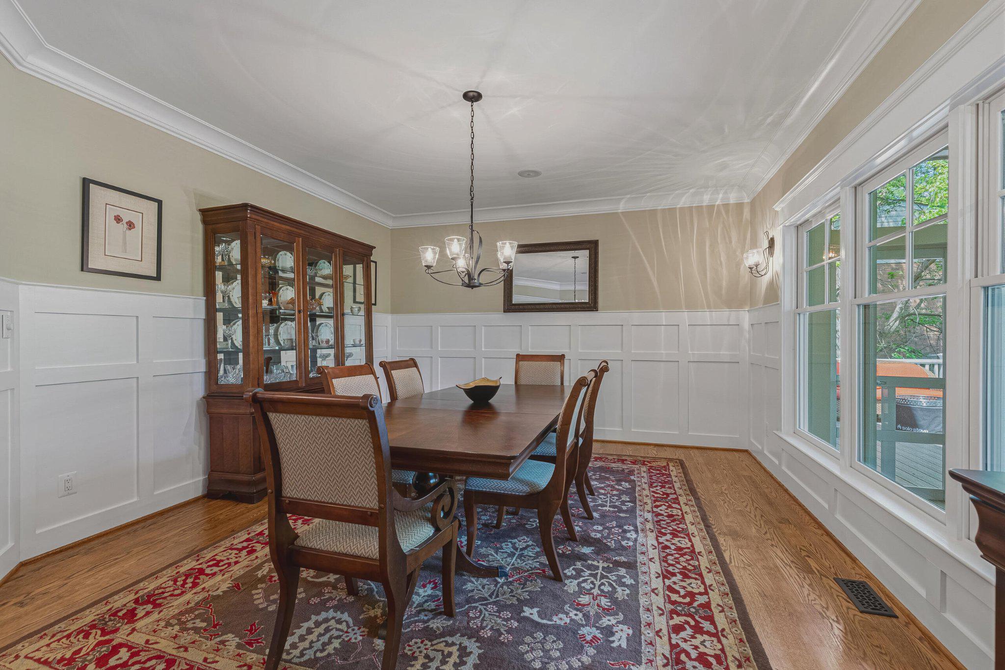 WILLIAMSBURG VILLAGE - Residential