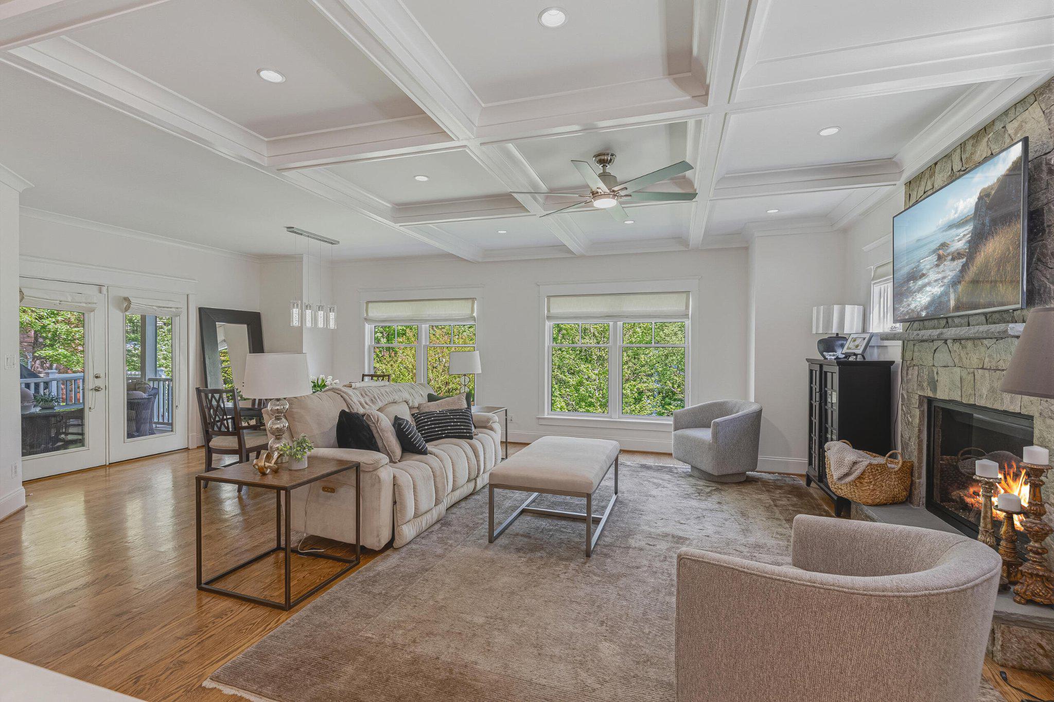 WILLIAMSBURG VILLAGE - Residential