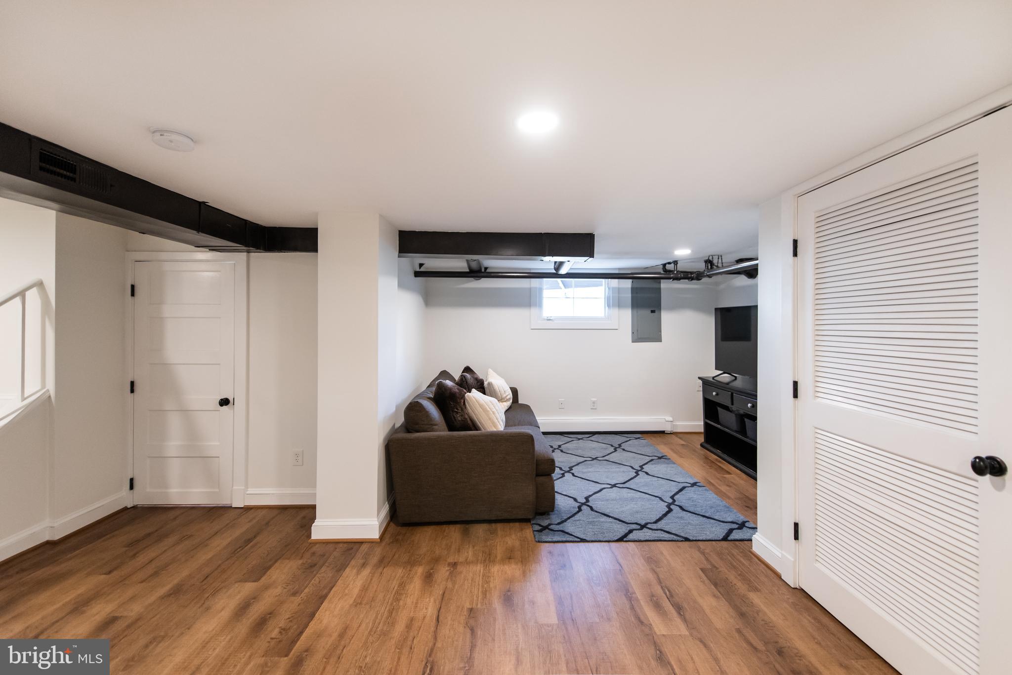 ROSEMONT - Residential