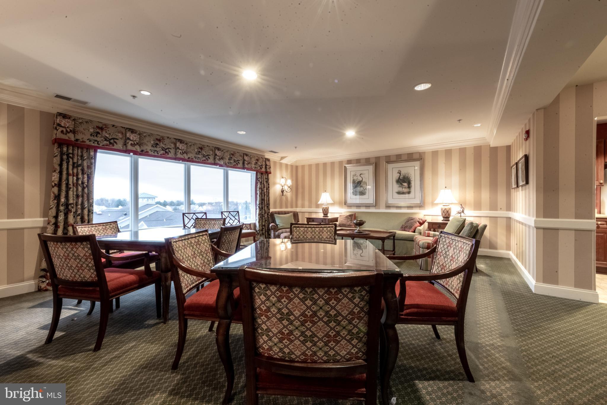 ROUNDWOOD RIDGE - Residential Lease