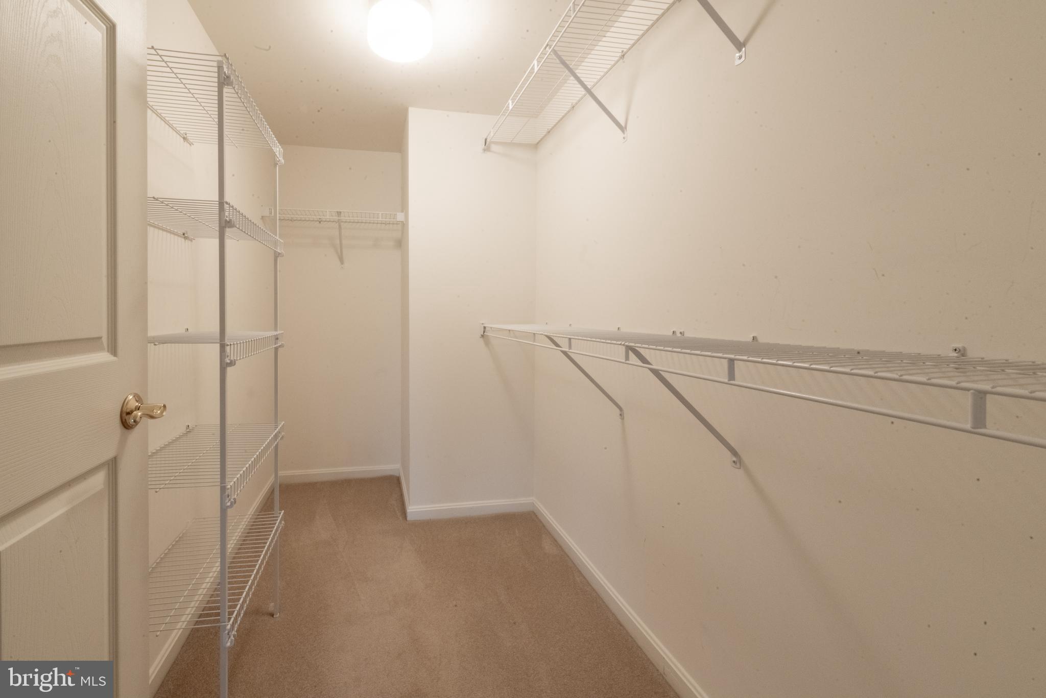 ROUNDWOOD RIDGE - Residential Lease