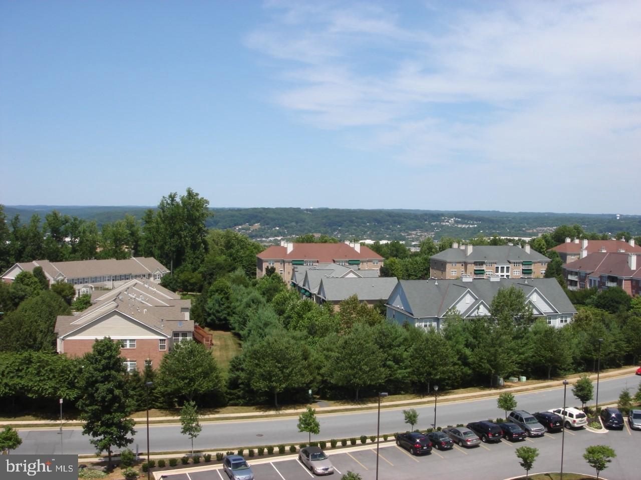 ROUNDWOOD RIDGE - Residential Lease