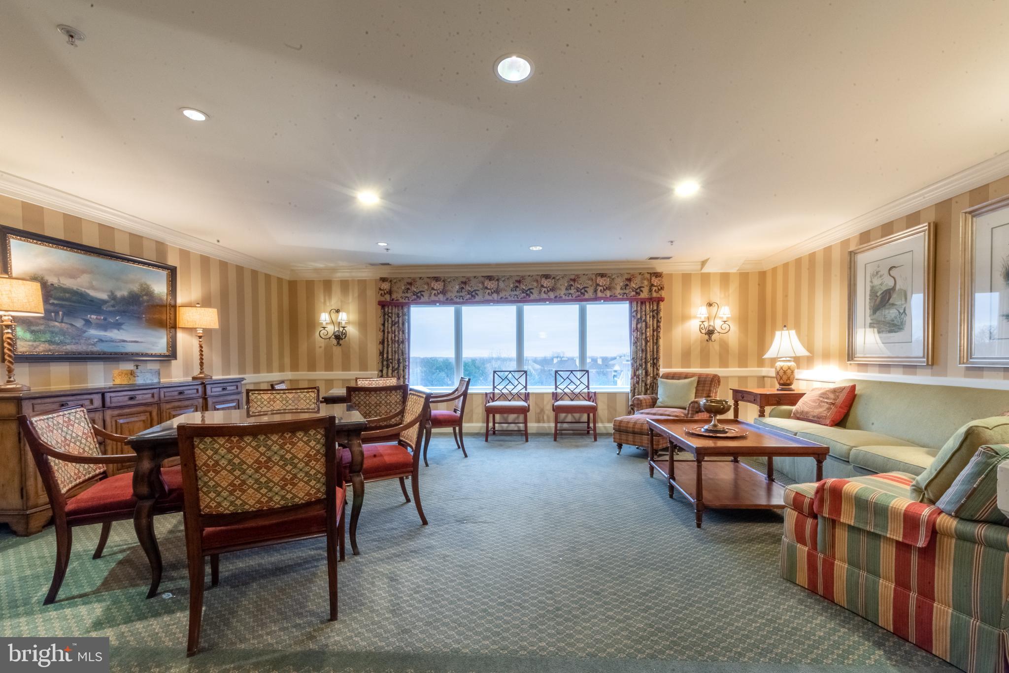 ROUNDWOOD RIDGE - Residential Lease