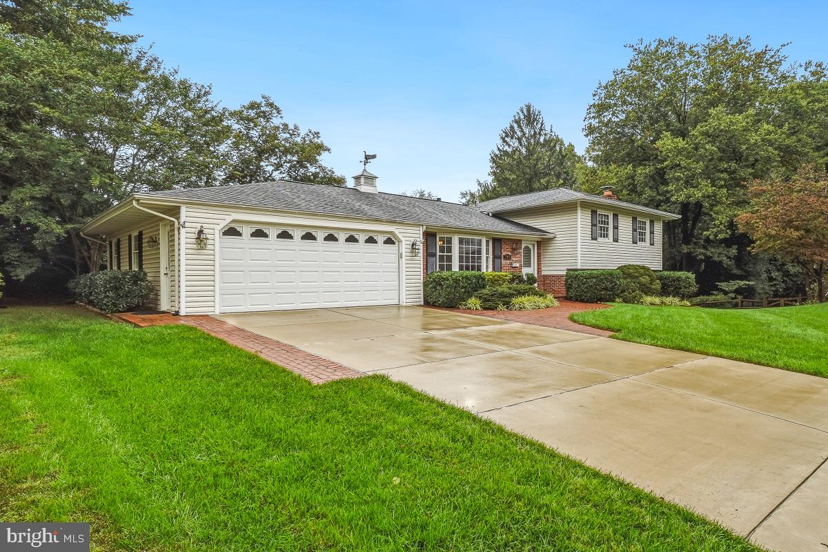 790 KIMBERLY COURT W