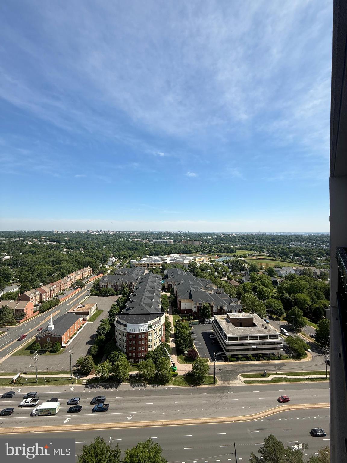 SKYLINE PLAZA - Residential