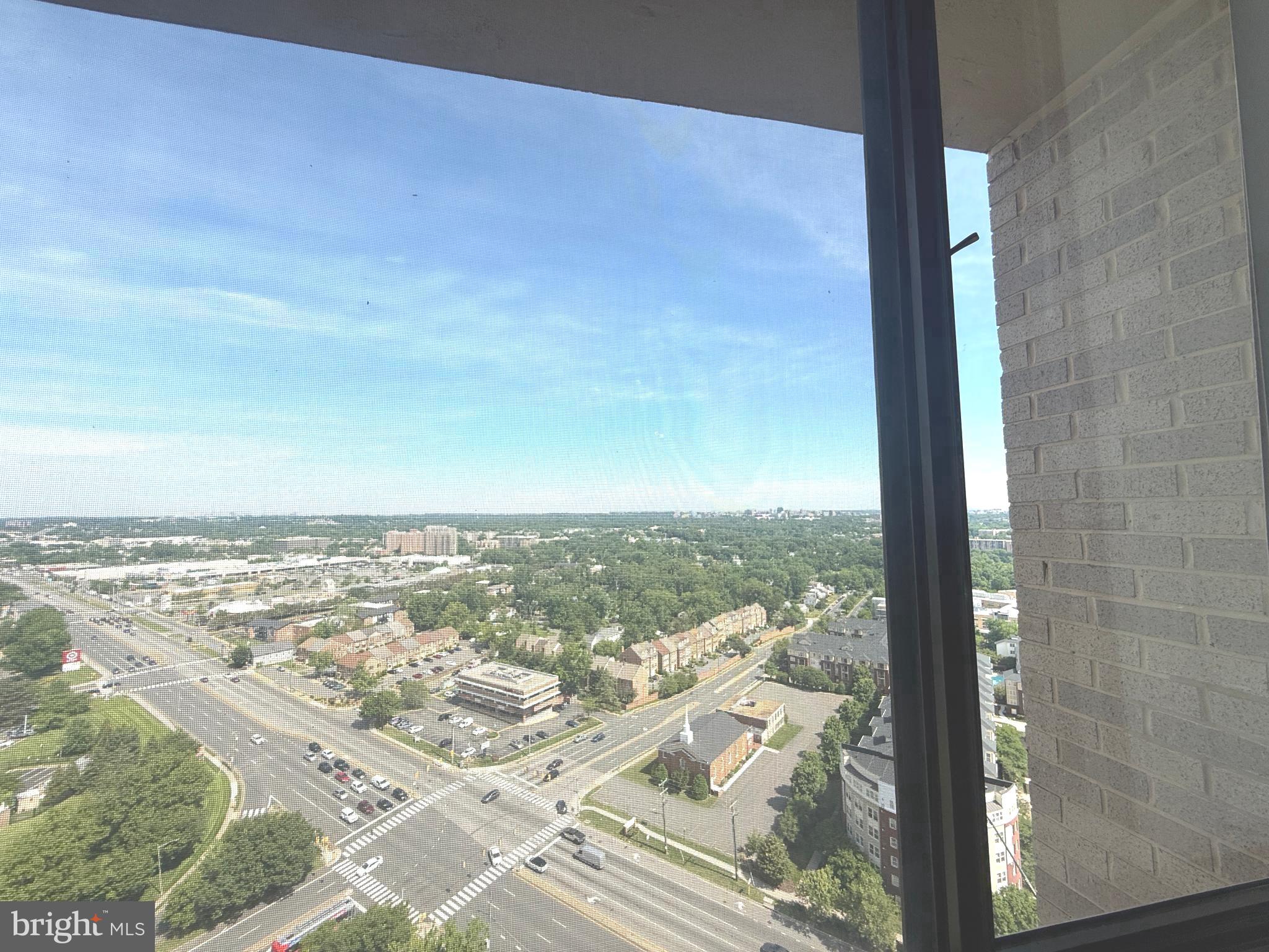 SKYLINE PLAZA - Residential