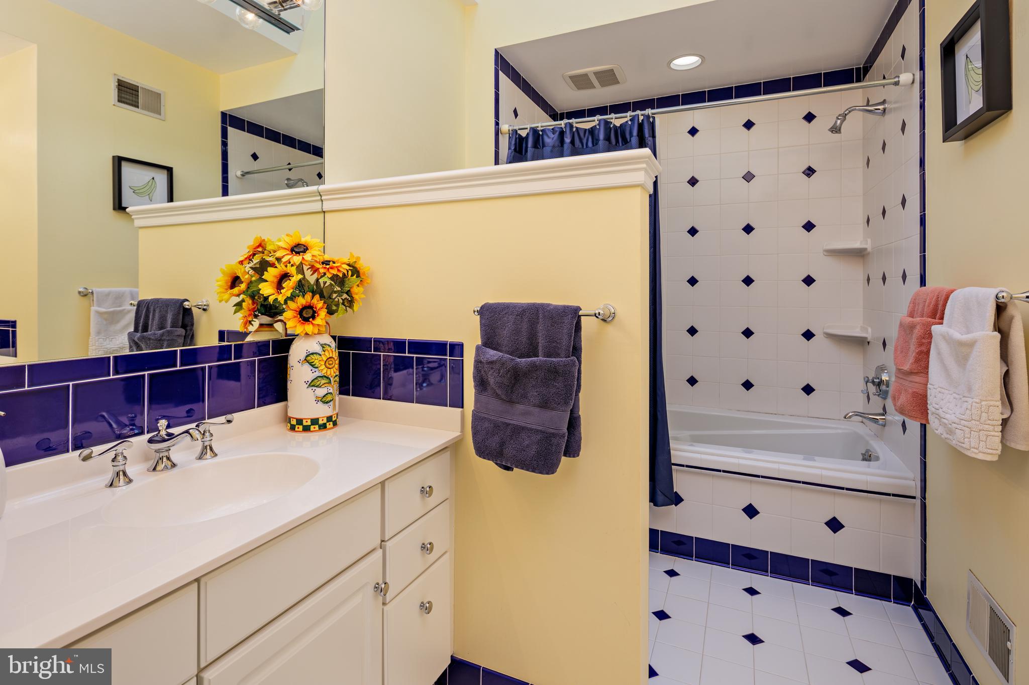 SYCAMORE ACRES - Residential