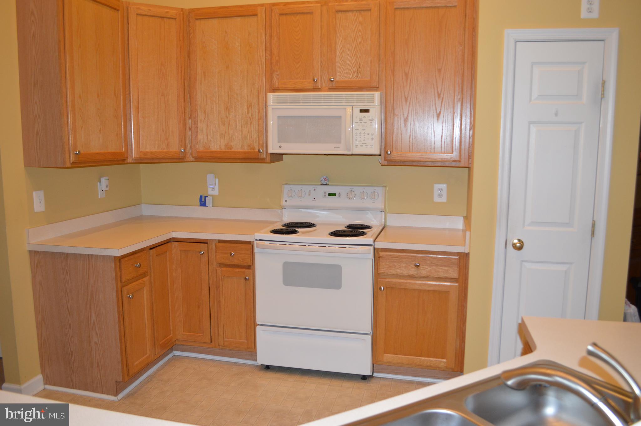 WINDSOR AT PERRY HALL FARMS - Residential