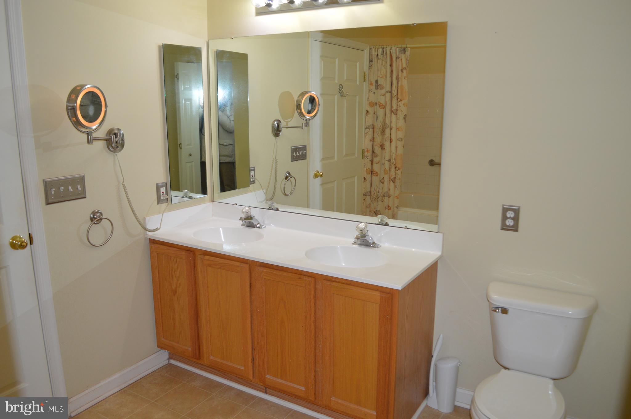 WINDSOR AT PERRY HALL FARMS - Residential