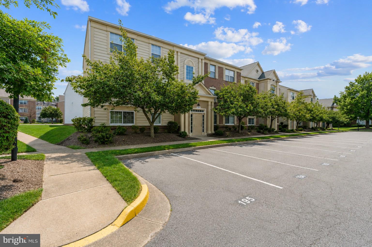 1129 HUNTMASTER TERRACE NE 101