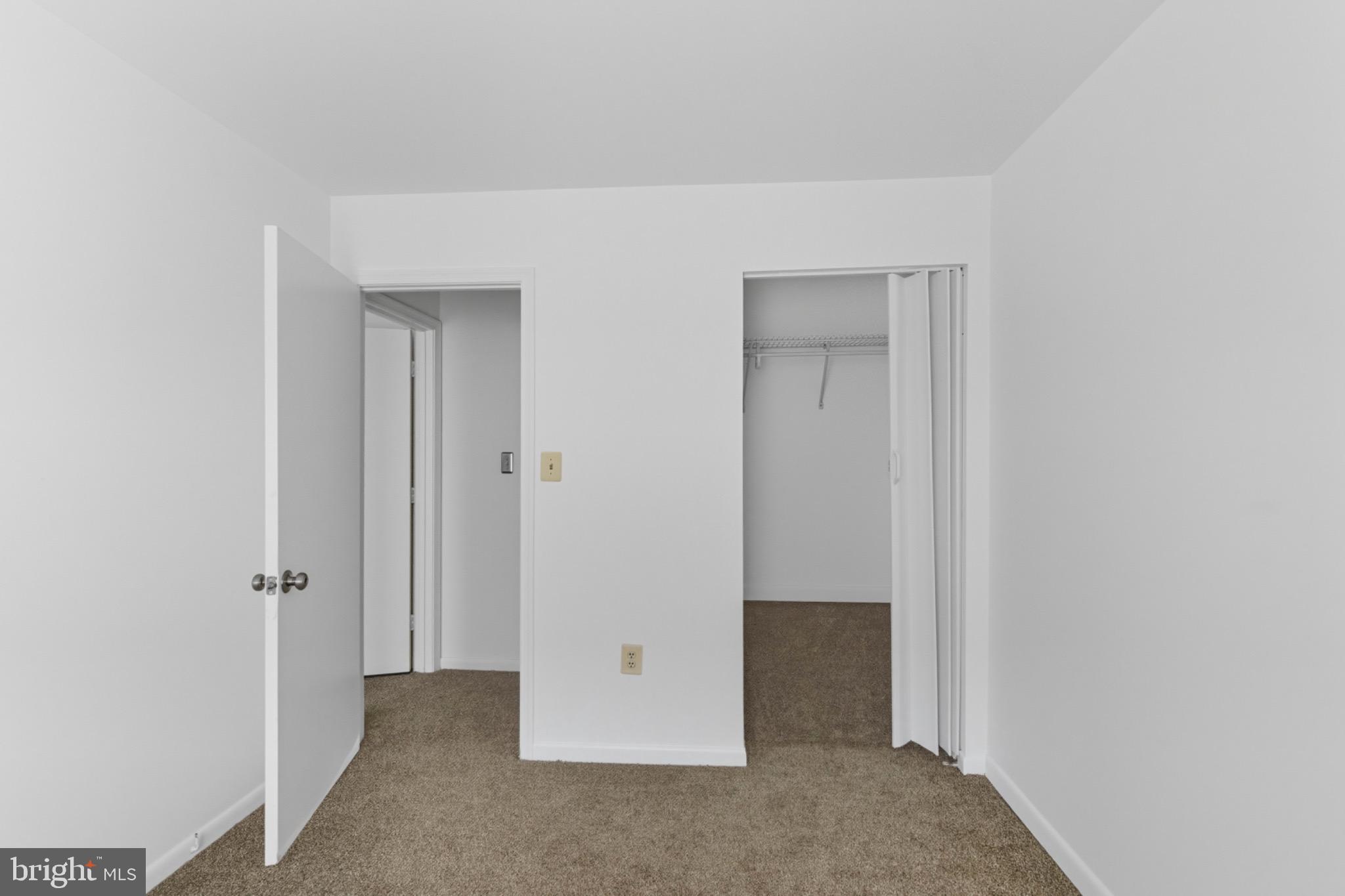 CHASE MANOR - Residential