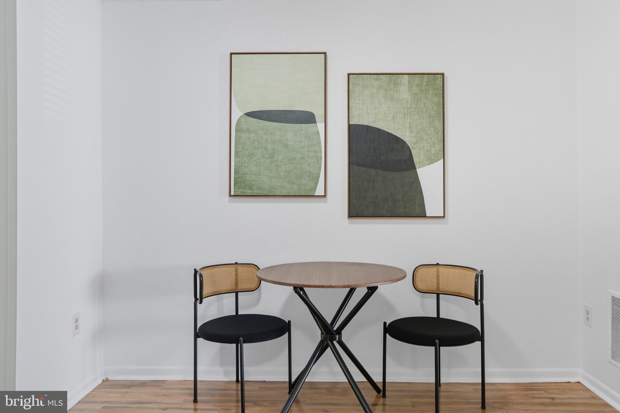 CHASE MANOR - Residential