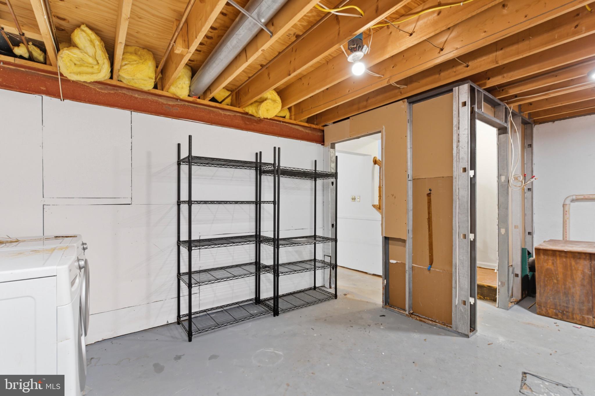 CHASE MANOR - Residential