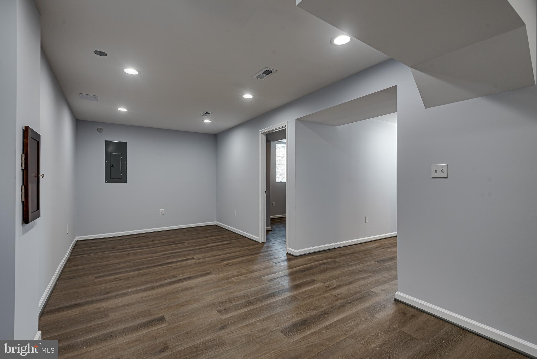 TANTALLON ON THE POTOMAC - Residential