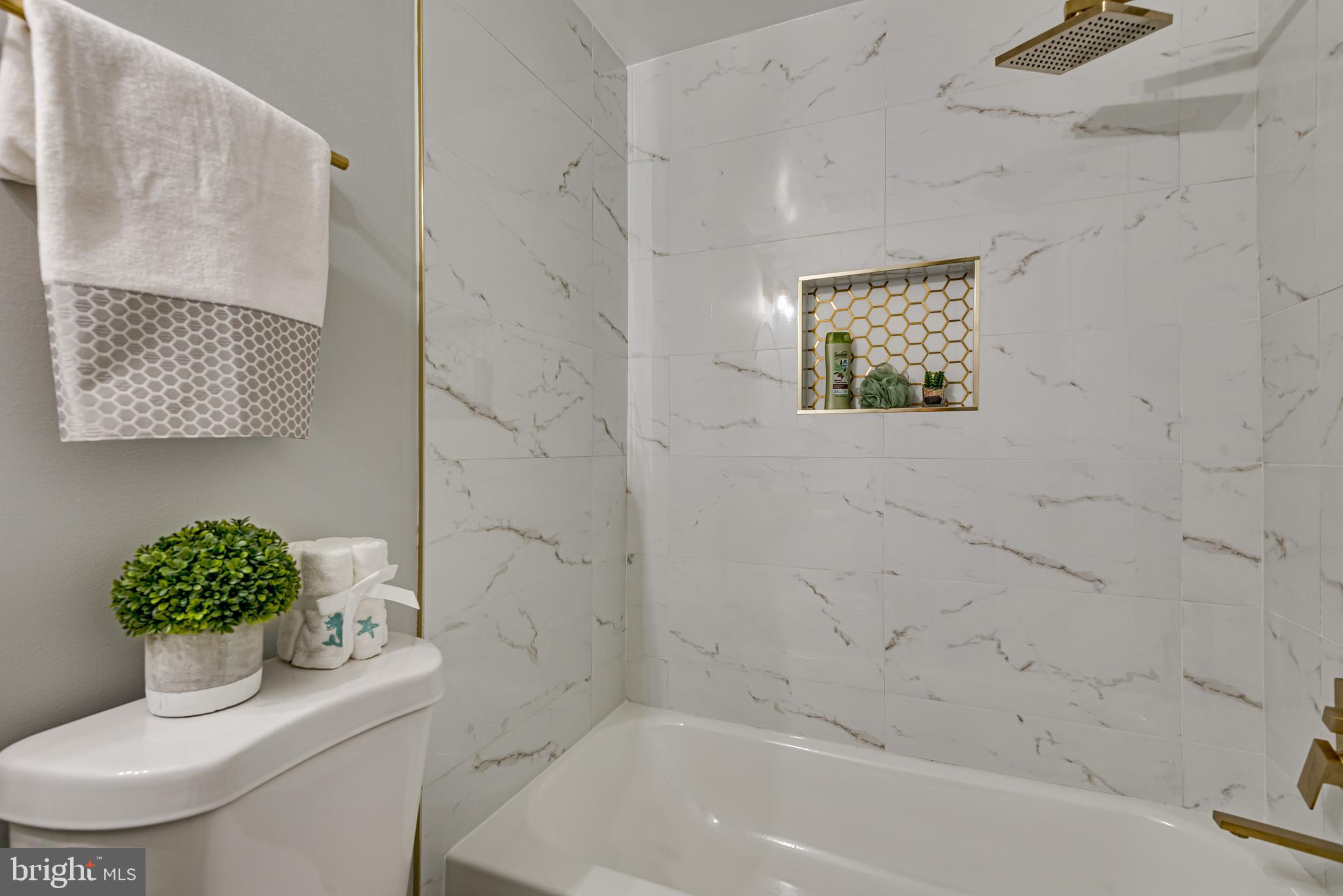 TANTALLON ON THE POTOMAC - Residential